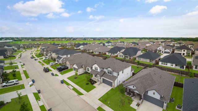 353 Waters Ridge Drive, Lavon, TX 75166