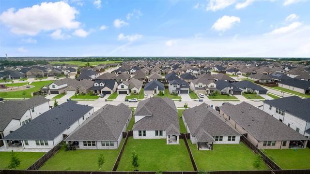 353 Waters Ridge Drive, Lavon, TX 75166