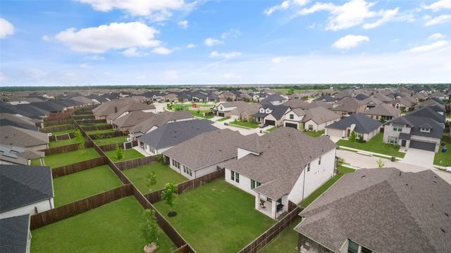 353 Waters Ridge Drive, Lavon, TX 75166