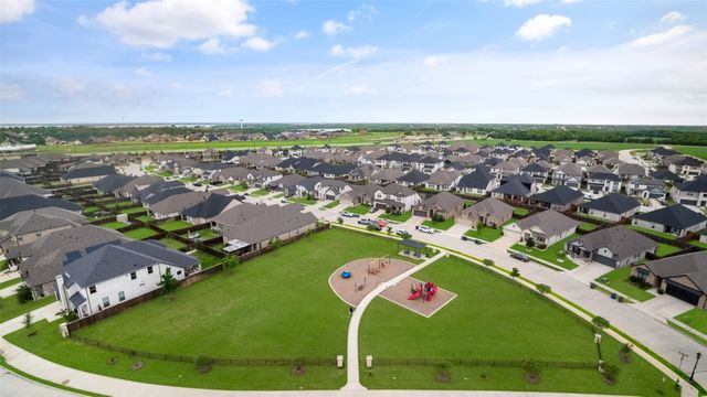 353 Waters Ridge Drive, Lavon, TX 75166