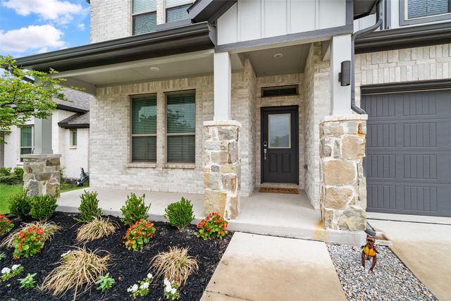 353 Waters Ridge Drive, Lavon, TX 75166