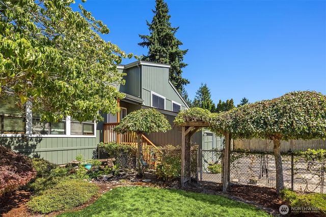 5705 150th Place SW, Edmonds, WA 98026