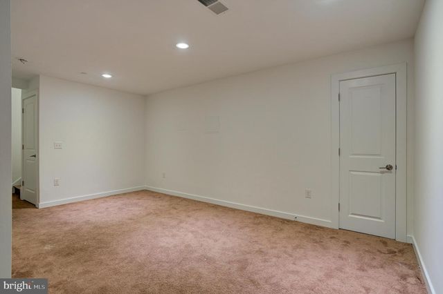 2104 KENSINGTON WALK, Philadelphia, PA 19125
