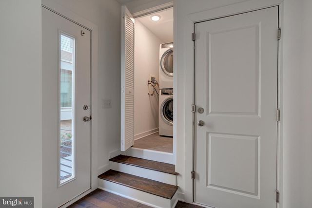 2104 KENSINGTON WALK, Philadelphia, PA 19125