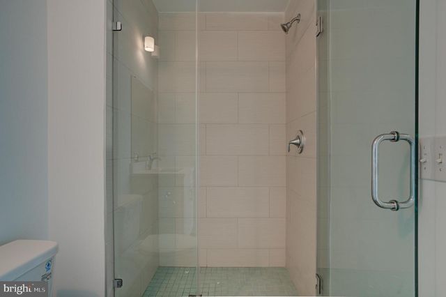 2104 KENSINGTON WALK, Philadelphia, PA 19125