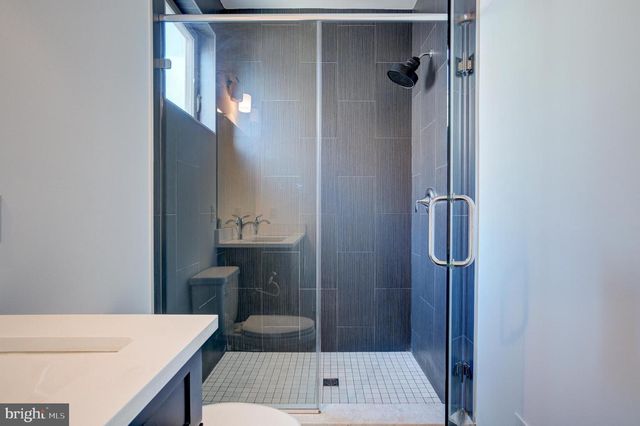 2104 KENSINGTON WALK, Philadelphia, PA 19125