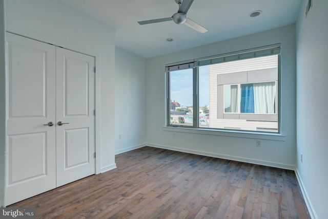 2104 KENSINGTON WALK, Philadelphia, PA 19125