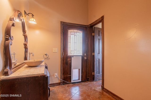 6670 Camino Secreto, La Mesa, NM 88044
