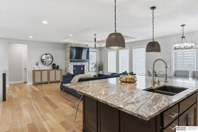 3006 N 193rd Street, Omaha, NE 68022
