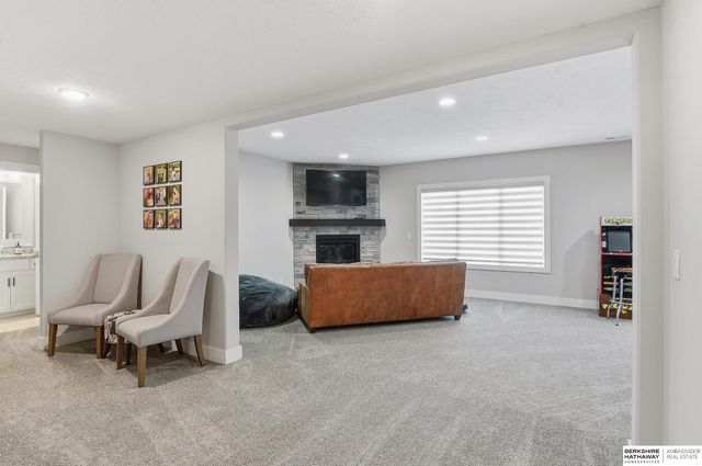 3006 N 193rd Street, Omaha, NE 68022