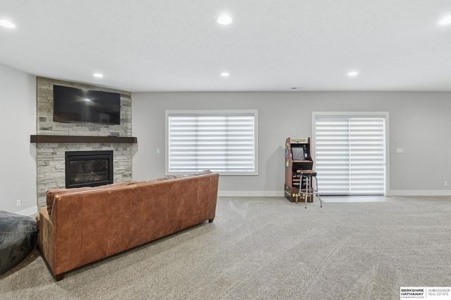 3006 N 193rd Street, Omaha, NE 68022