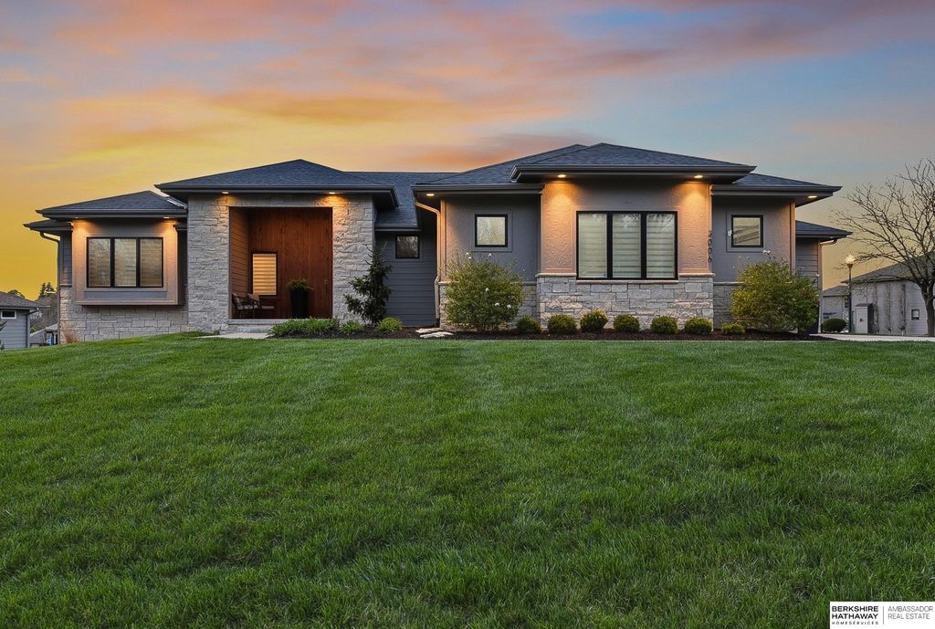 3006 N 193rd Street, Omaha, NE 68022