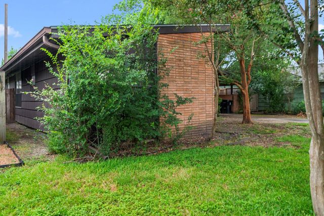 7511 Dearborn Street, Houston, TX 77055