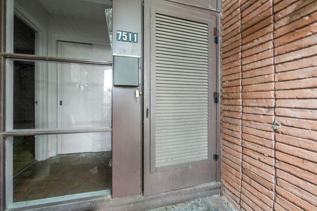 7511 Dearborn Street, Houston, TX 77055