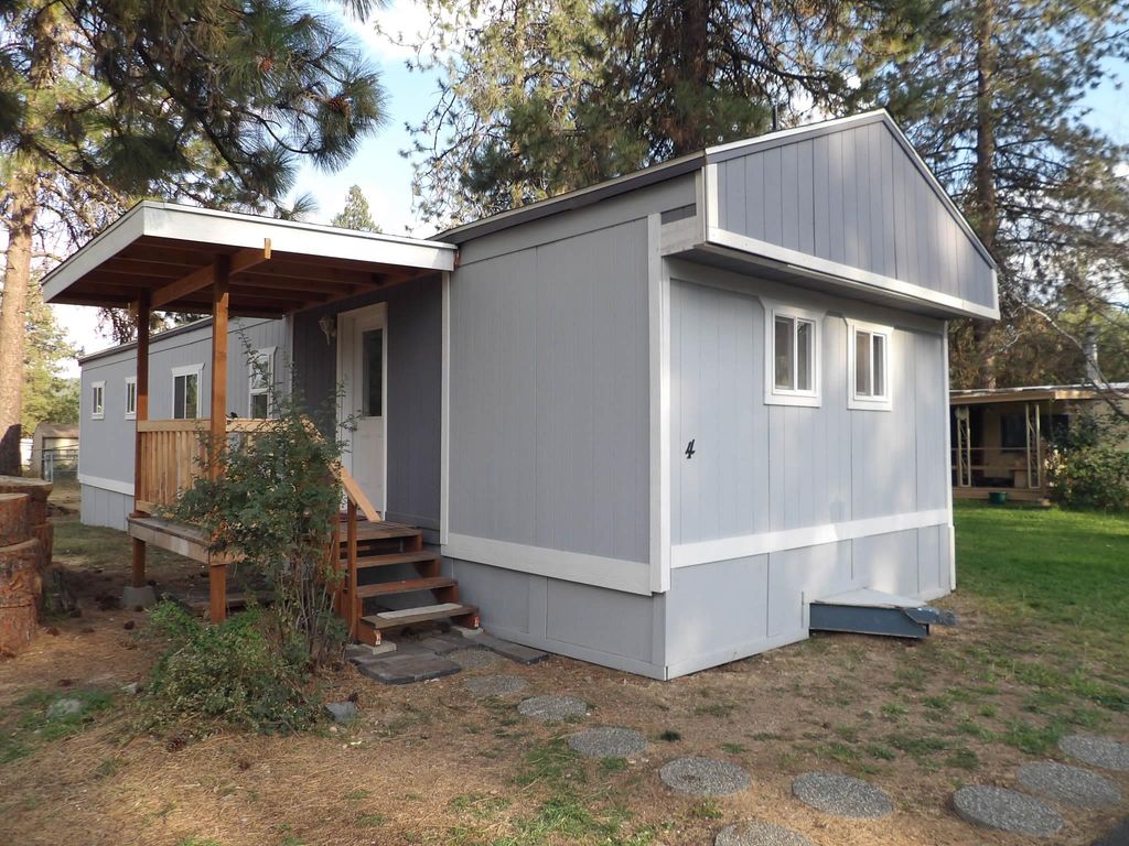 34124 N Newport Hwy, Chattaroy, WA 99003