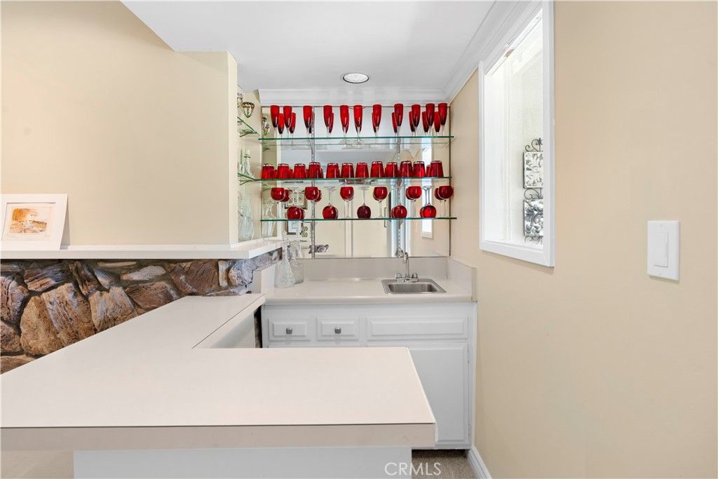 Image 8 of property listing at 22509 Charlestown, Calabasas, CA 91302