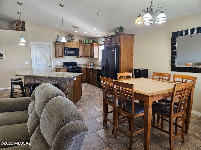 2250 S Lamonica Way, Safford, AZ 85546