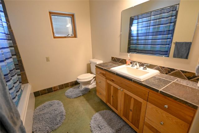 712 Sunset Dr, Espanola, NM 87532