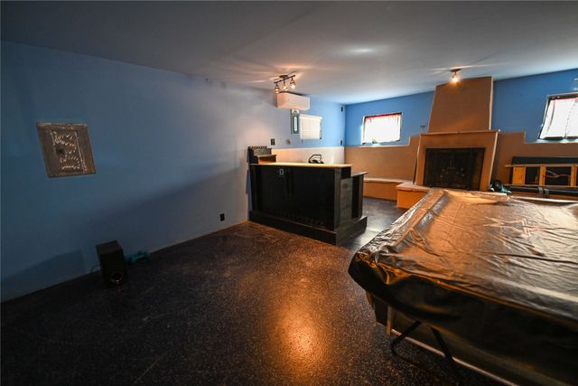 712 Sunset Dr, Espanola, NM 87532