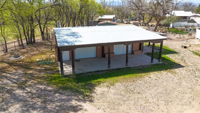 712 Sunset Dr, Espanola, NM 87532