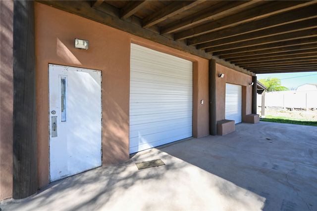 712 Sunset Dr, Espanola, NM 87532