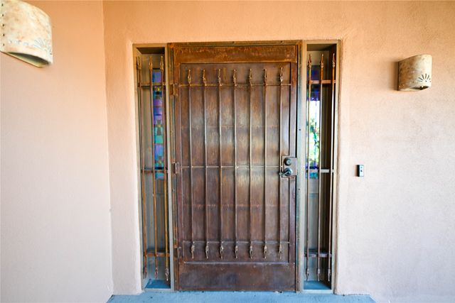 712 Sunset Dr, Espanola, NM 87532