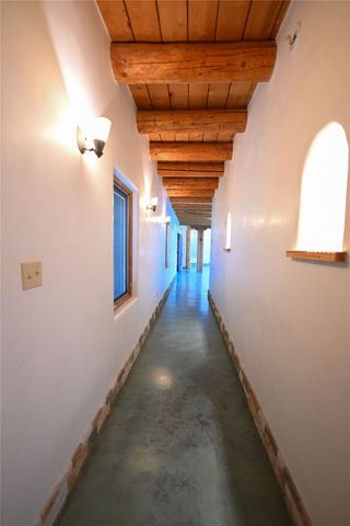 712 Sunset Dr, Espanola, NM 87532