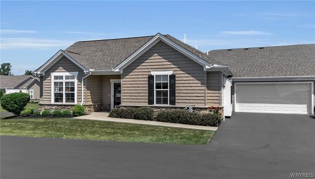 5665 Southwestern Boulevard 21C, Hamburg, NY 14075