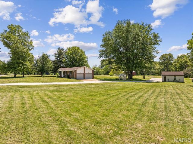 2300 Seiler Road, Alton, IL 62002
