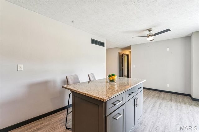 2300 Seiler Road, Alton, IL 62002