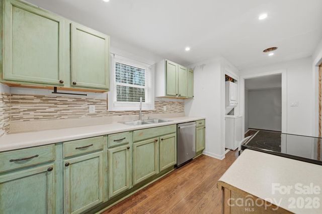 1519 N Frye Avenue, Newton, NC 28658