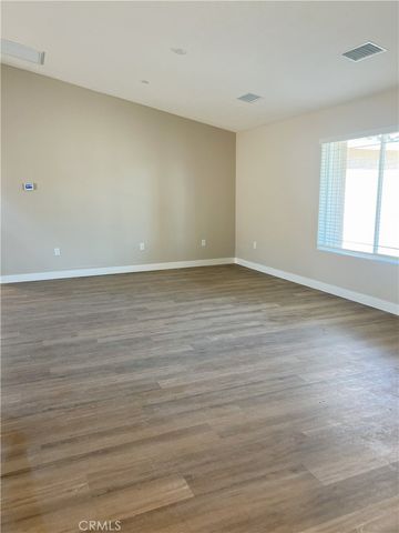 16438 Llanada Avenue, Victorville, CA 92394