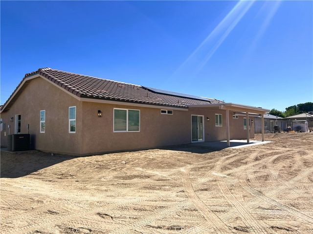 16438 Llanada Avenue, Victorville, CA 92394