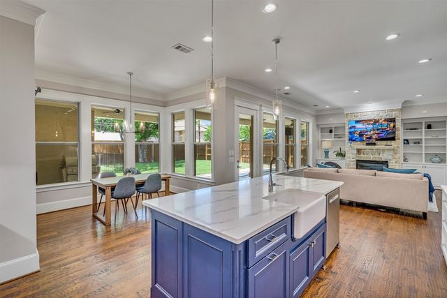 6811 Deloache Avenue, Dallas, TX 75225