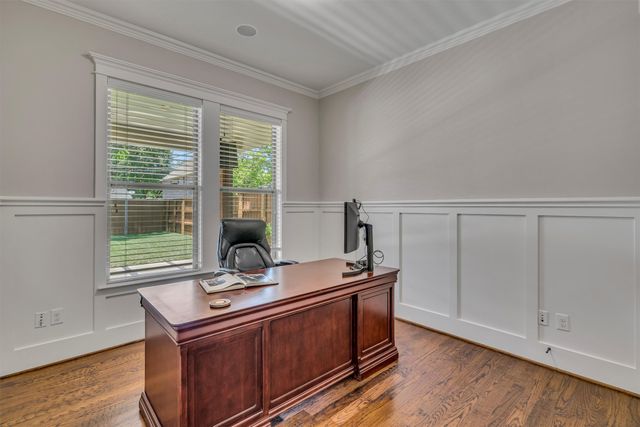 6811 Deloache Avenue, Dallas, TX 75225