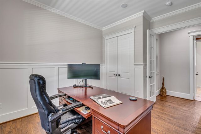 6811 Deloache Avenue, Dallas, TX 75225