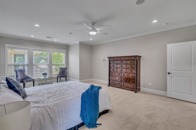 6811 Deloache Avenue, Dallas, TX 75225