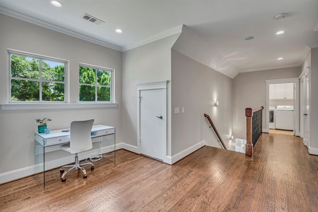 6811 Deloache Avenue, Dallas, TX 75225