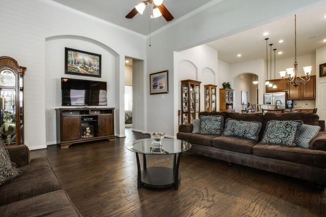 181 Hampton Drive, Fate, TX 75087