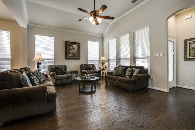 181 Hampton Drive, Fate, TX 75087