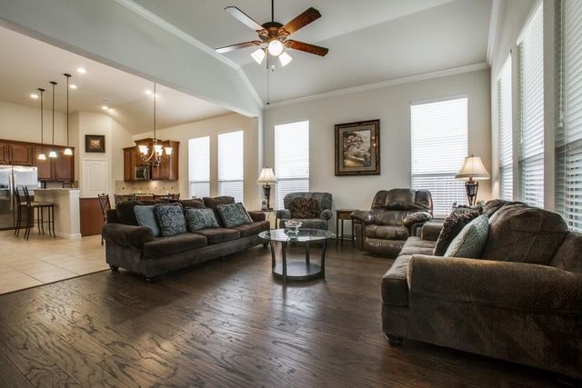 181 Hampton Drive, Fate, TX 75087