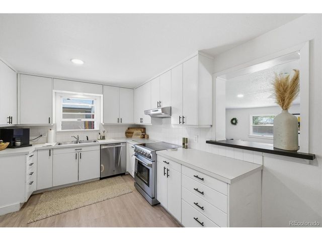 6878 S Birch Way, Centennial, CO 80122