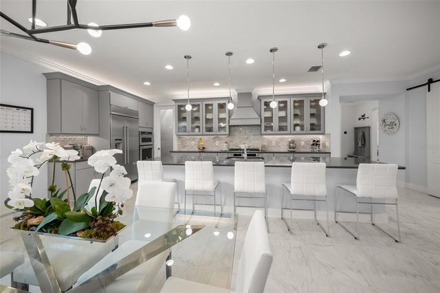 5557 LONG SHORE LOOP, Sarasota, FL 34238