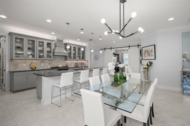 5557 LONG SHORE LOOP, Sarasota, FL 34238