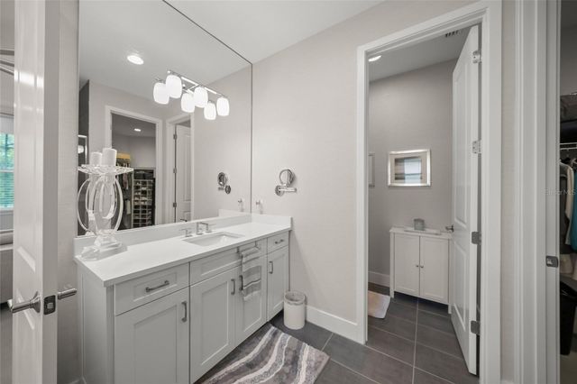 5557 LONG SHORE LOOP, Sarasota, FL 34238