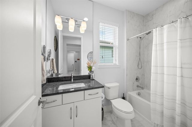 5557 LONG SHORE LOOP, Sarasota, FL 34238