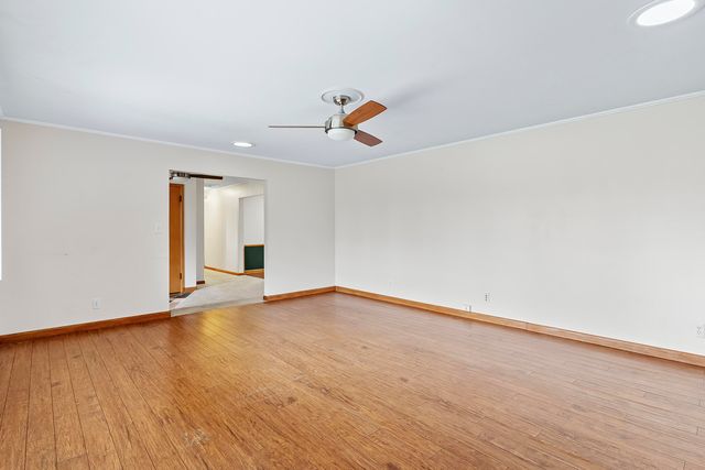 2161 S Catalina Avenue, Springfield, MO 65804