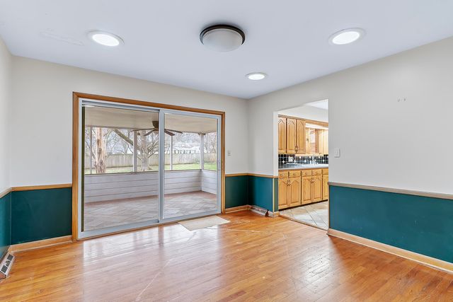 2161 S Catalina Avenue, Springfield, MO 65804