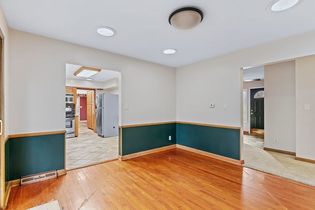 2161 S Catalina Avenue, Springfield, MO 65804