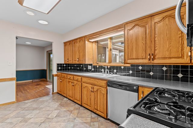 2161 S Catalina Avenue, Springfield, MO 65804